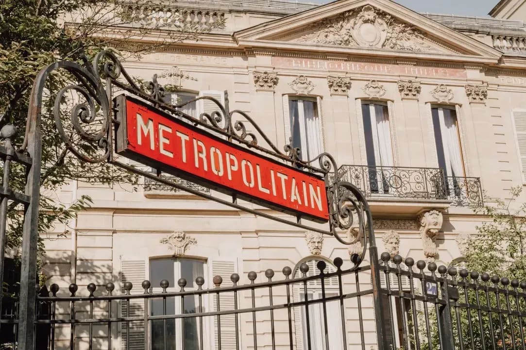 Bonjour Academy 7